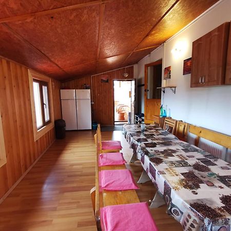 Nona Highland Home Moieciu de Jos Exterior foto